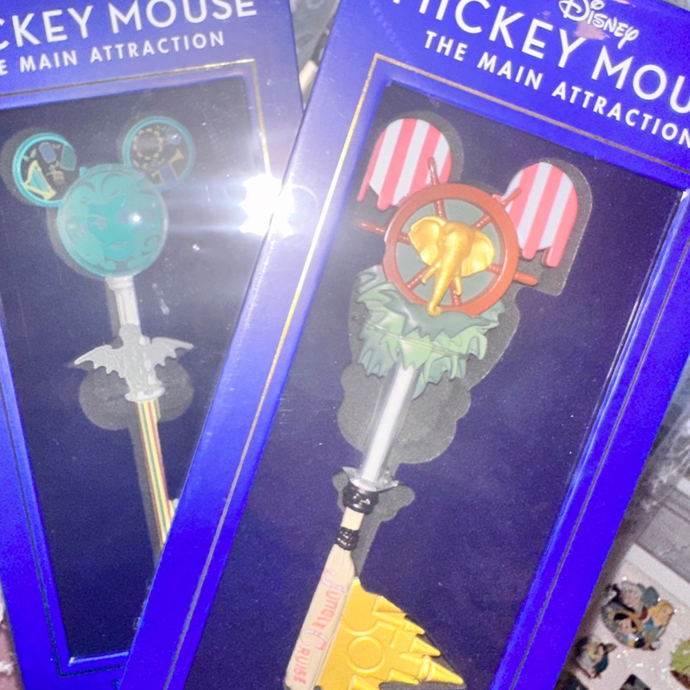 (RESERVED - Do not purchase) Disney Mickey Mouse The Main Attraction Keys